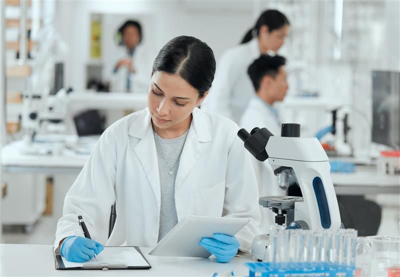 Curar y cuidar en Oncología